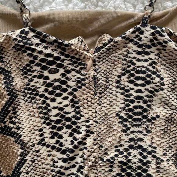 snakeprint midi dress - Picture 7 of 9